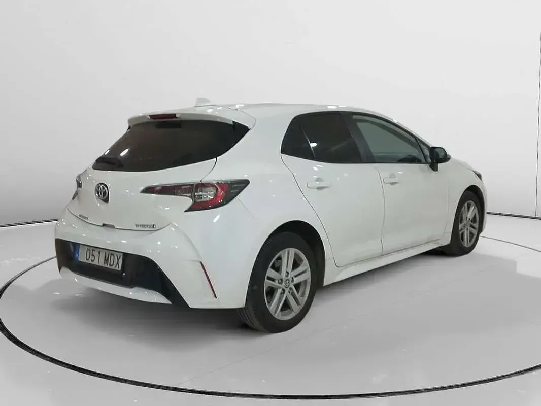 Usado Toyota Corolla Active 140 CV (102 kW) 2023 Blanco Utilitario