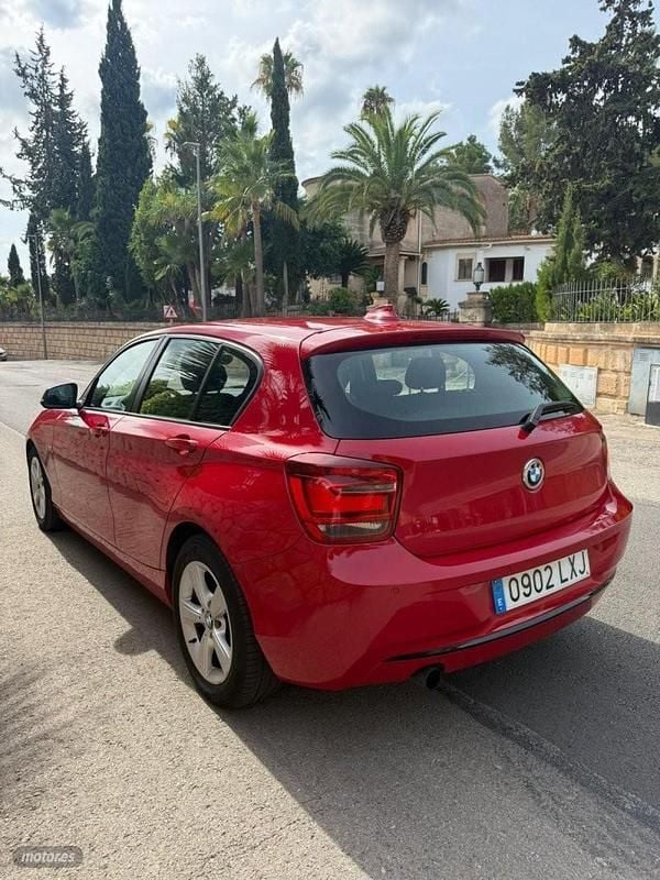 Usado BMW 116 Sport Line 136 CV (100 kW) 2012 Rojo Utilitario
