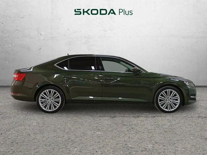 Usado Skoda Superb Ambition 150 CV (110 kW) 2023