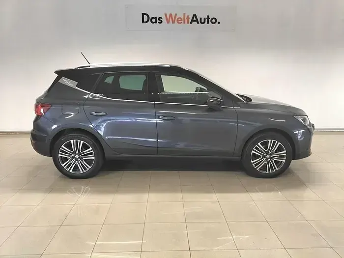 Usado Seat Arona Xperience 115 CV (84 kW) 2025 Gris SUV