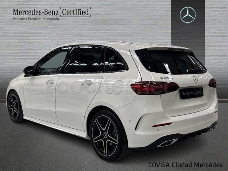 Usado Mercedes B200 150 CV (110 kW) 2023 Blanco Monovolumen