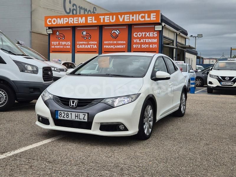 Blanco Usado 2012 Honda Civic Executive Berlina | 9900 € (Precio justo) - Imagen 1/4