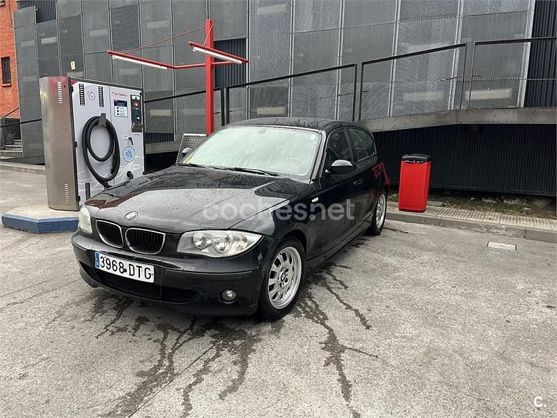 Negro Usado 2005 BMW 118 Utilitario | 5900 € (Un poco caro) - Imagen 1/4