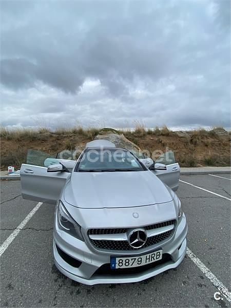 Usado Mercedes CLA220 Urban 170 CV (125 kW) 2013 Gris / plata Berlina