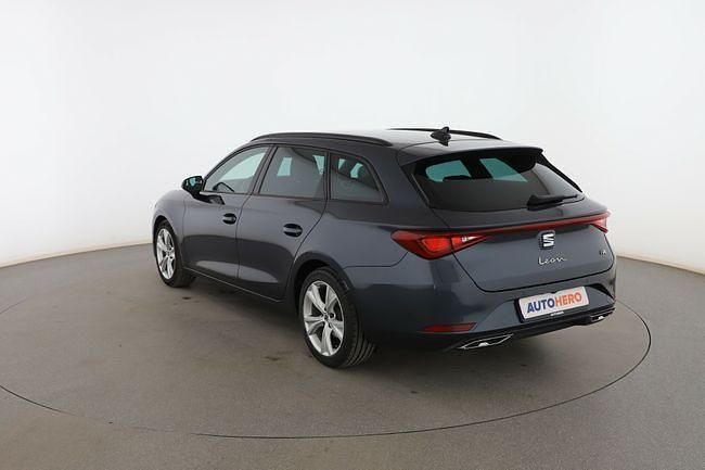 Usado Seat Leon FR 150 CV (110 kW) 2020 Gris Familiar