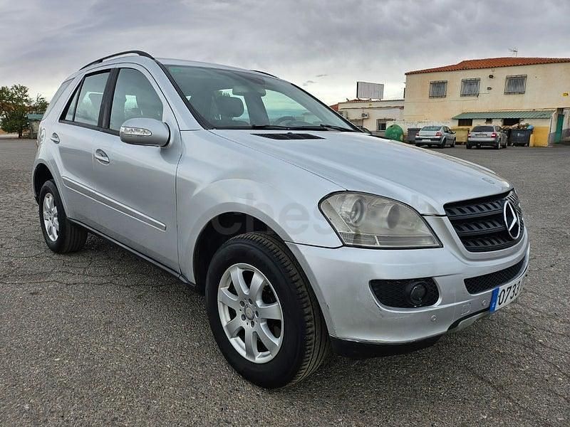 Usado Mercedes ML320 224 CV (164 kW) 2005 Gris / plata SUV