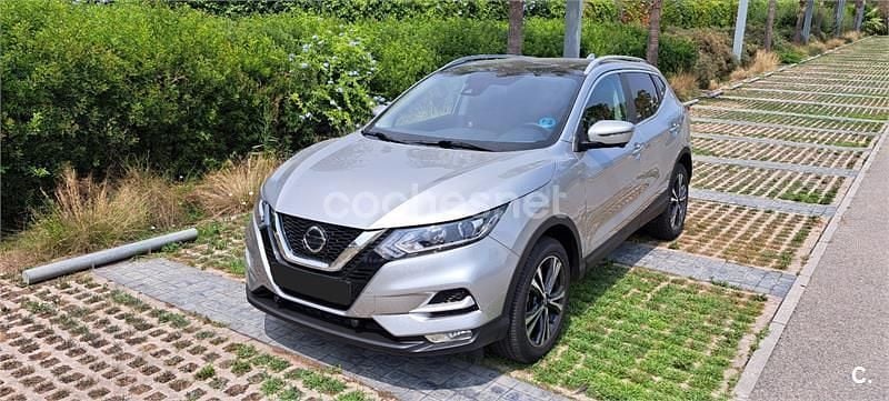 Usado Nissan Qashqai N-Connecta 140 CV (102 kW) 2020 Gris / plata SUV