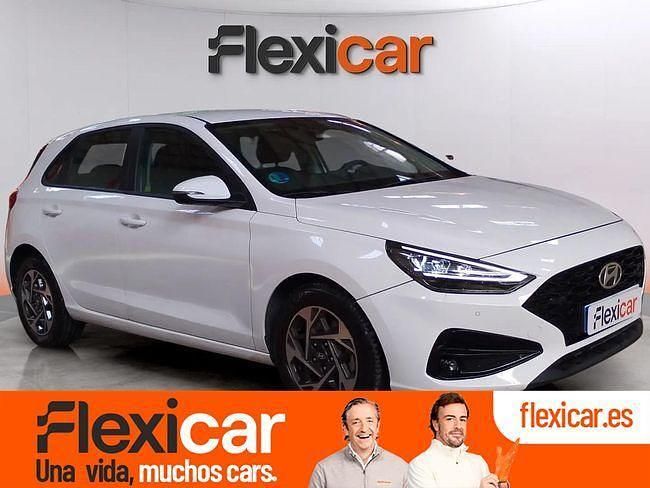Blanco Usado 2024 Hyundai i30 Berlina | 18.490 € (Buen precio) - Imagen 1/4