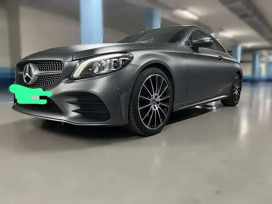 Usado Mercedes C220 194 CV (142 kW) 2019 Gris Coupe