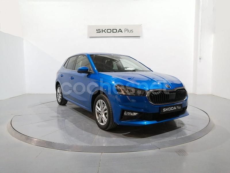 Azul Usado 2024 Skoda Fabia Selection Utilitario | 20.500 € (Super precio) - Imagen 1/4