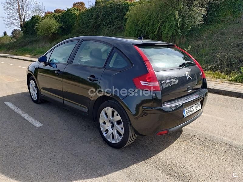 Usado Citroën C4 VTR Sport 92 CV (67 kW) 2006 Negro Berlina