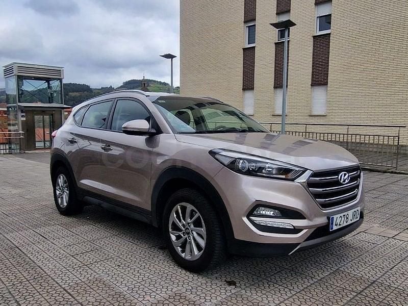 Usado Hyundai Tucson Style 141 CV (103 kW) 2016 Beige SUV