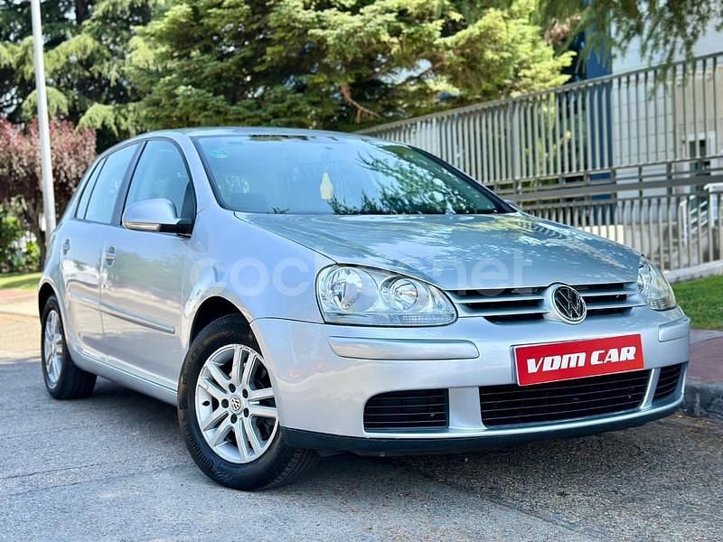 Gris / plata Usado 2007 VW Golf V Sportline Berlina | 5990 € (Precio justo) - Imagen 1/4