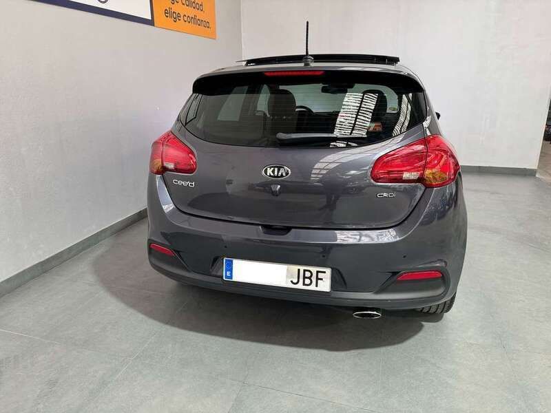 Używany Kia Ceed 136 KM (100 kW) 2015 Szary Hatchback
