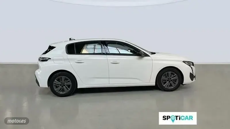 Usado Peugeot 308 Active 130 CV (95 kW) 2022 Blanco