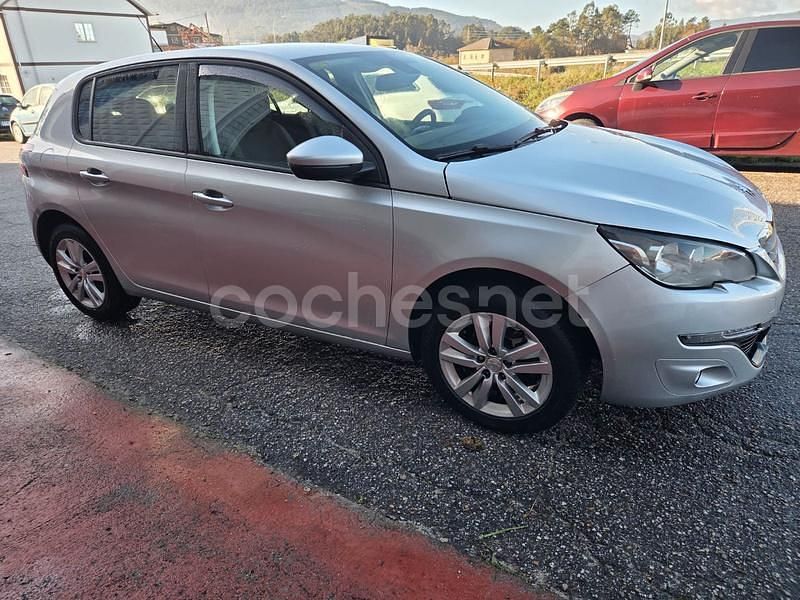 Usado Peugeot 308 Style 100 CV (73 kW) 2016 Gris / plata Berlina