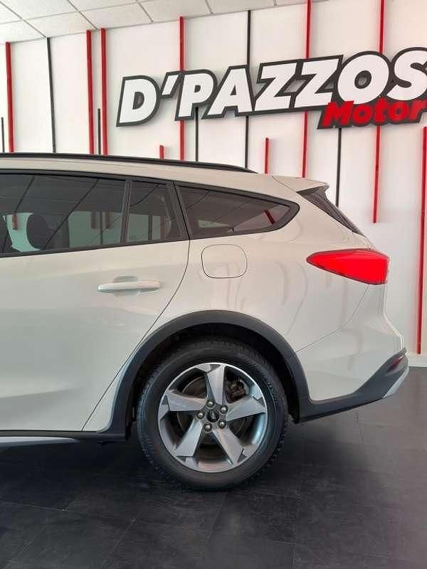 Usado Ford Focus Active X 120 CV (88 kW) 2020 Beige Familiar