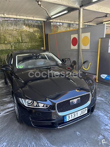 Negro Usado 2016 Jaguar XE Berlina | 16.400 € (Precio justo) - Imagen 1/4