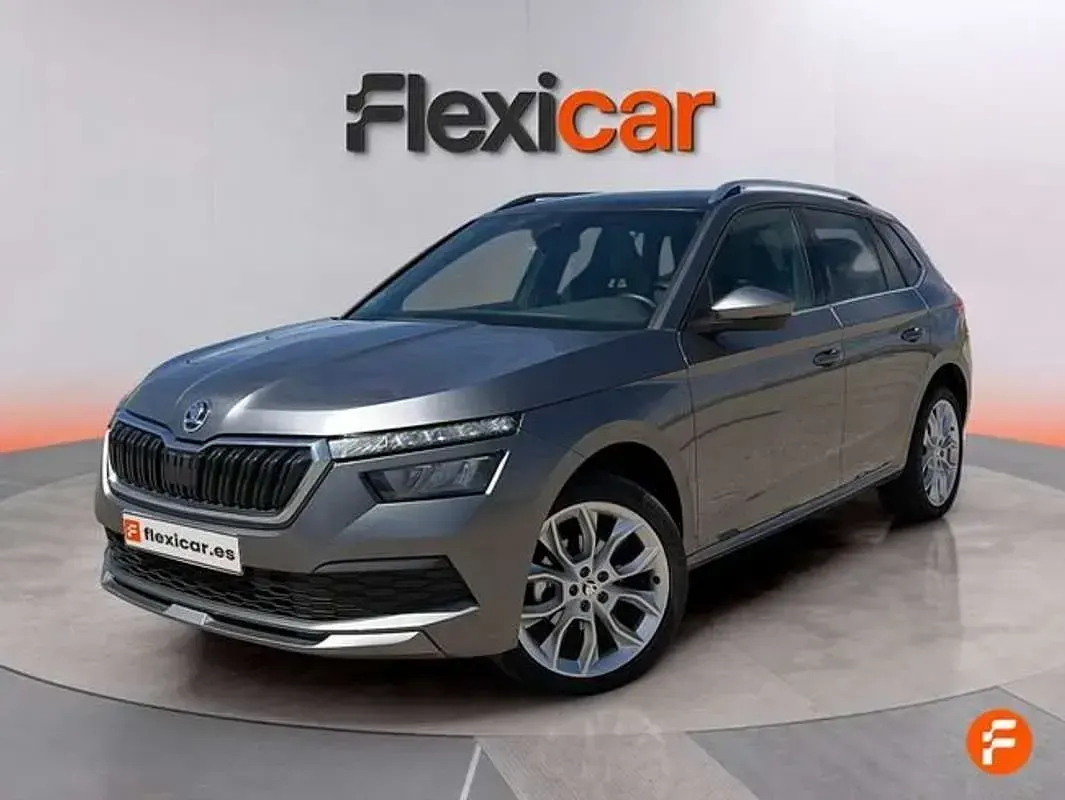 Usado Skoda Kamiq Sport 150 CV (110 kW) 2022 Gris SUV