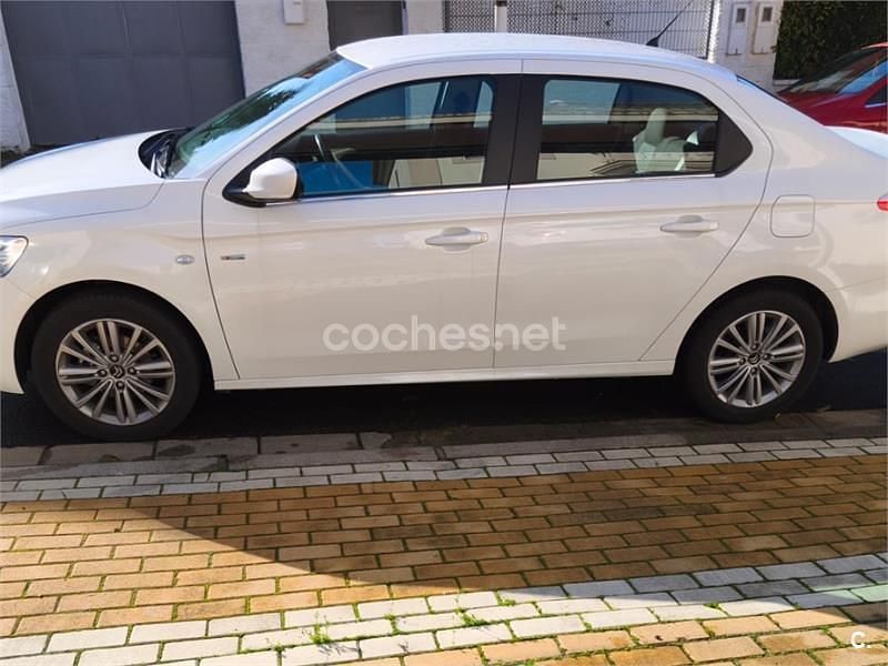 Blanco Usado 2015 Citroën C-Elysee I Exclusive Berlina | 7200 € (Precio justo) - Imagen 1/4