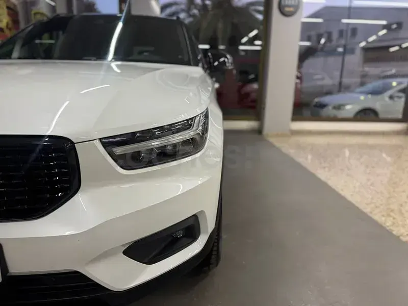 Usado Volvo XC40 R-Design 156 CV (114 kW) 2018 Blanco SUV