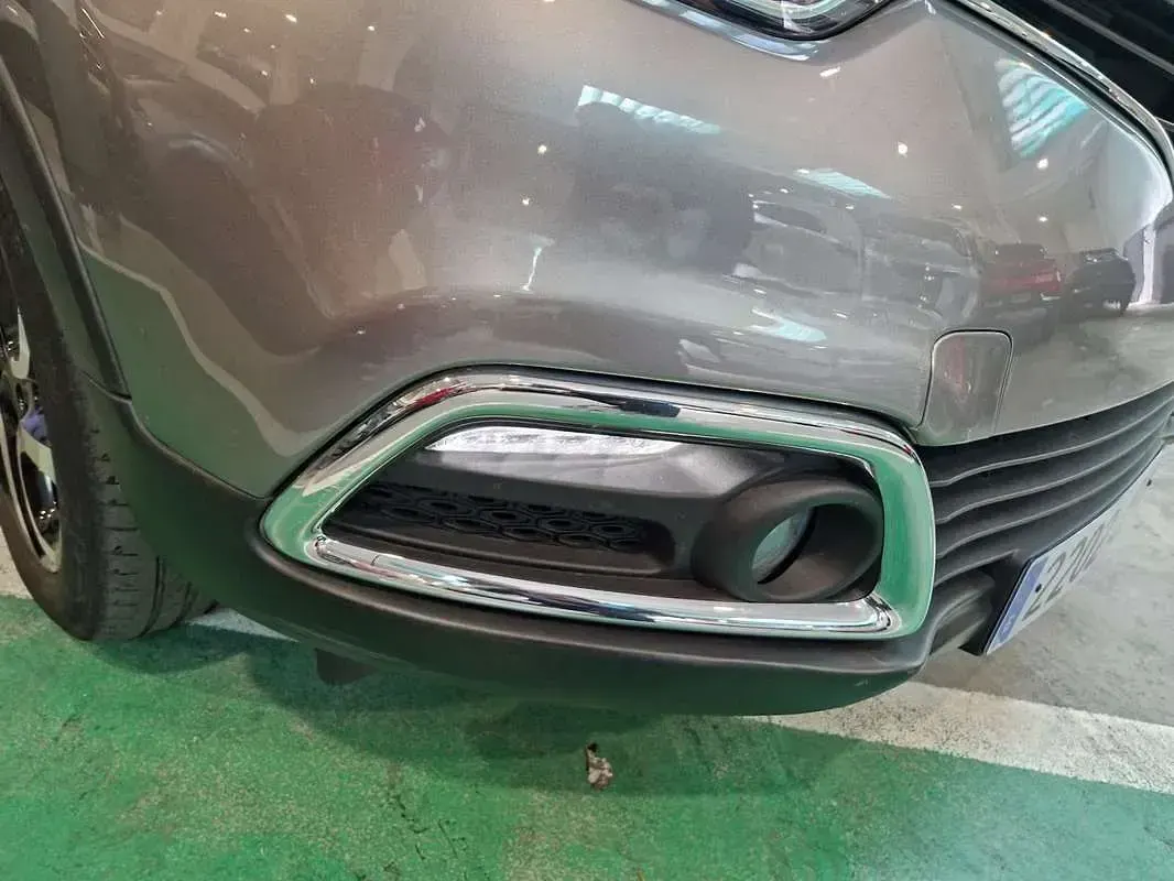 Usado Renault Captur Zen 90 CV (66 kW) 2016 SUV