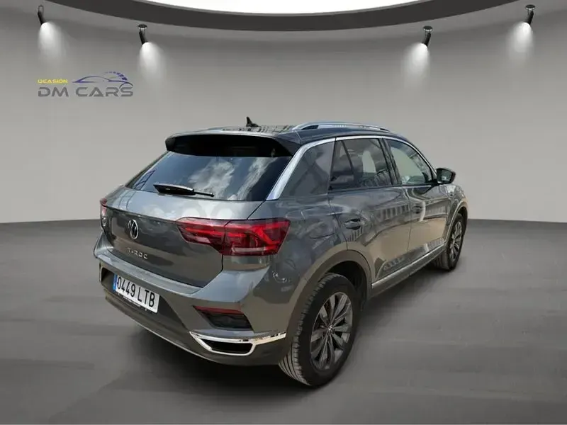 Usado VW T-Roc Advance 150 CV (110 kW) 2021 Gris / plata SUV
