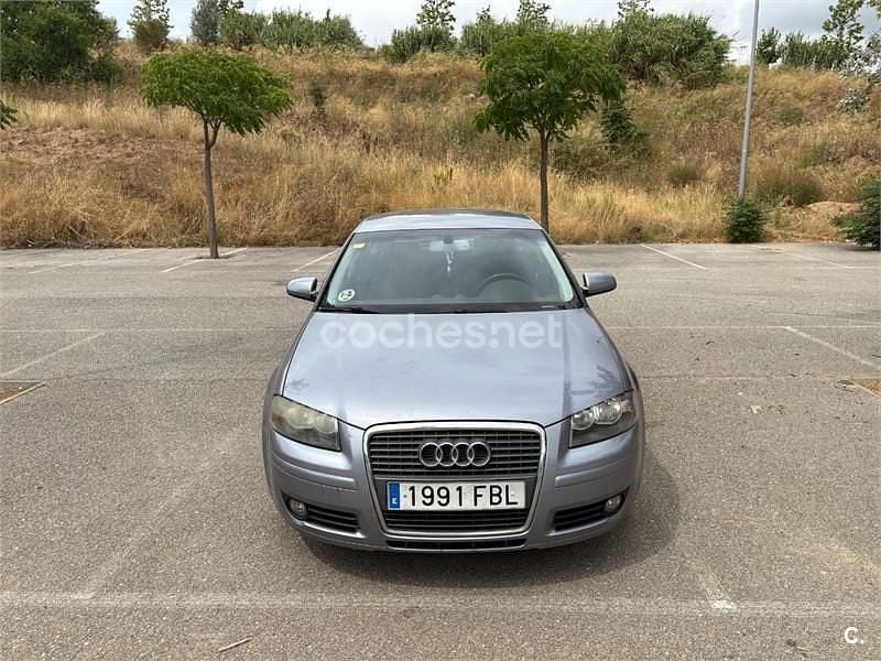 Gris / plata Usado 2006 Audi A3 Sportback Attraction Utilitario | 4900 € (Buen precio) - Imagen 1/4