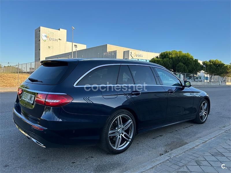 Usado Mercedes E220 194 CV (142 kW) 2017 Azul Familiar