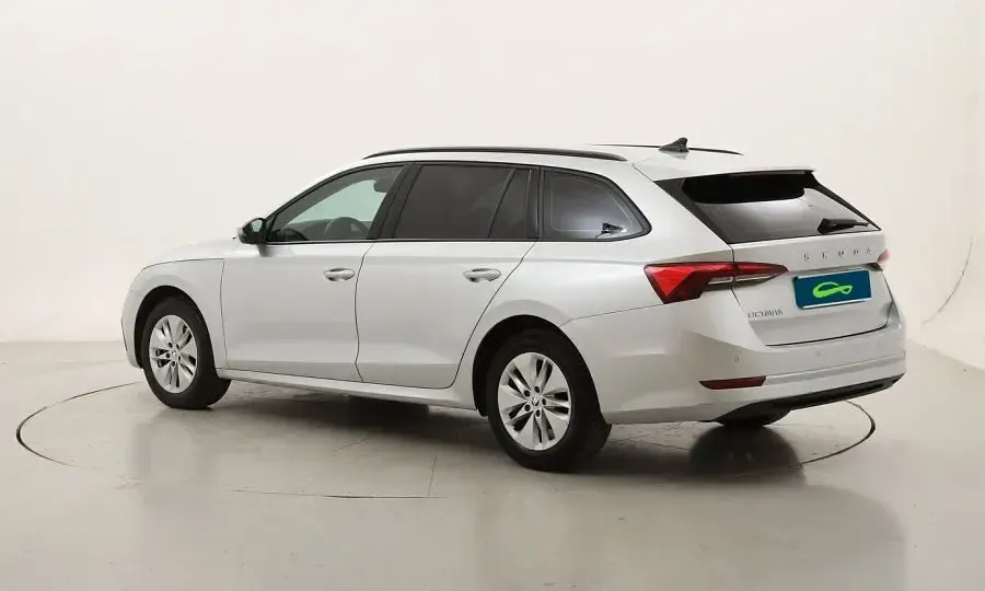 Usado Skoda Octavia Ambition 115 CV (84 kW) 2023 Familiar