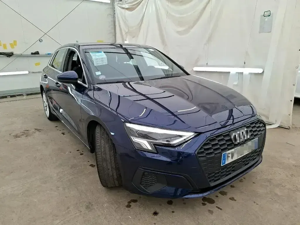 Usado Audi A3 Design 150 CV (110 kW) 2021 Azul Berlina
