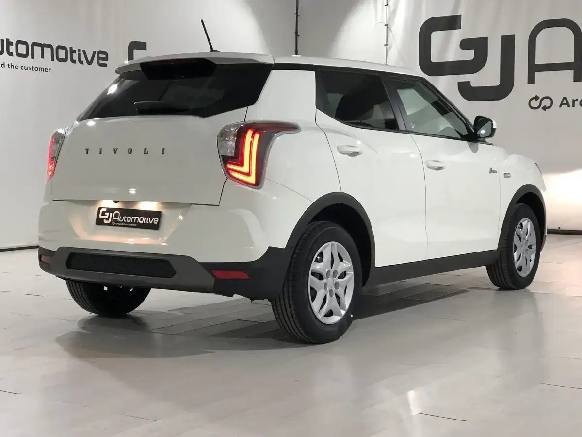 Usado SsangYong Tivoli 163 CV (119 kW) 2024 Blanco