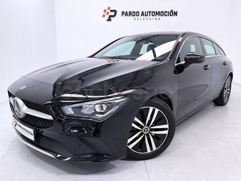 Usado Mercedes CLA200 Shooting Brake 150 CV (110 kW) 2021 Negro Familiar