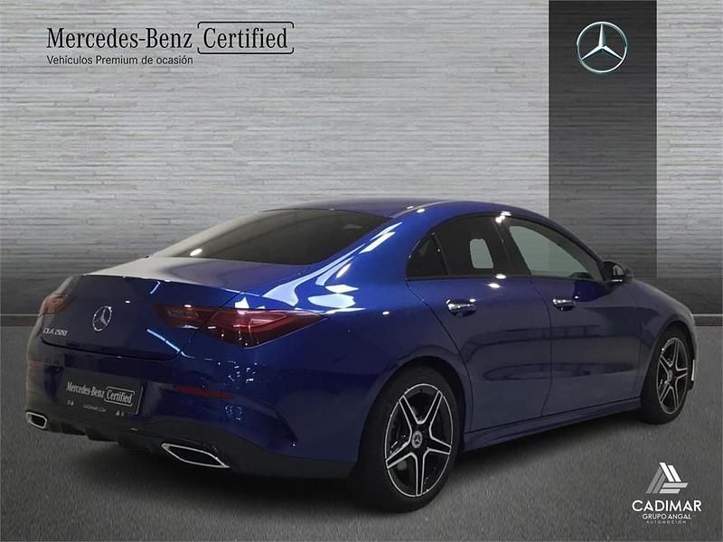 Usado Mercedes CLA200 163 CV (119 kW) 2025 Azul Berlina