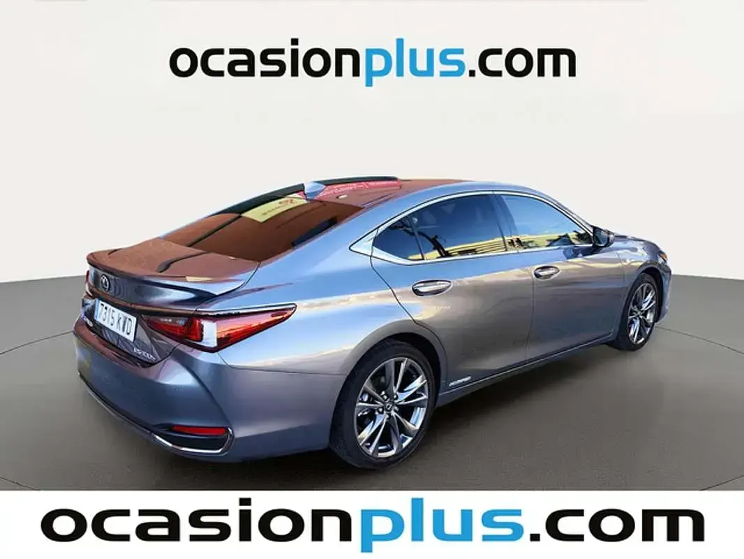 Usado Lexus ES300 Sport Line 218 CV (160 kW) 2019 Gris Berlina