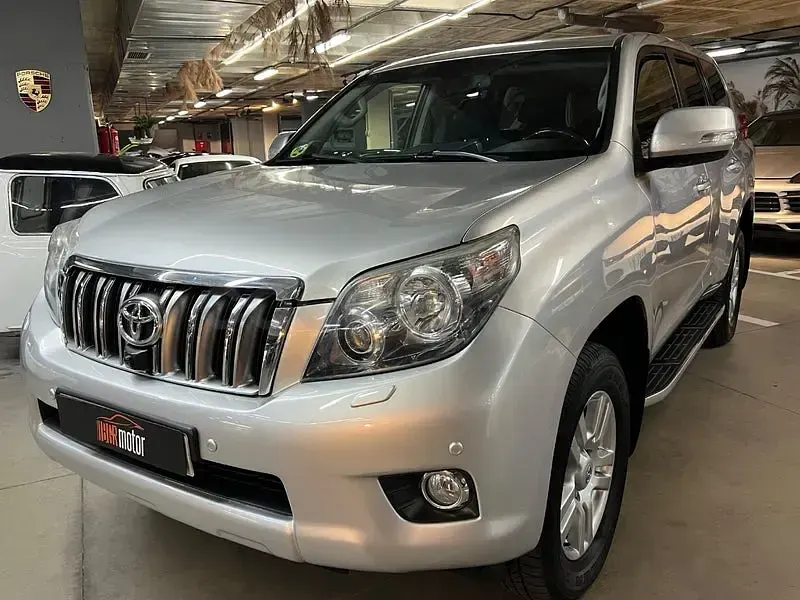 Usado Toyota Land Cruiser 190 CV (139 kW) 2012 Gris / plata SUV