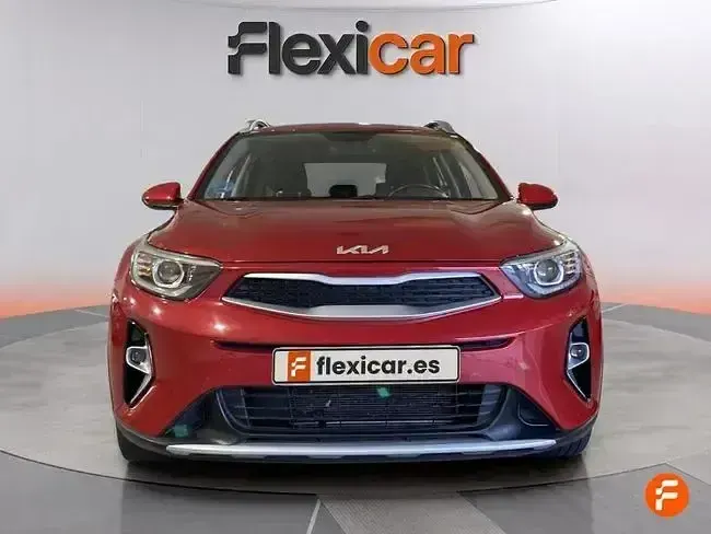 Usado Kia Stonic 84 CV (61 kW) 2023 Rojo SUV