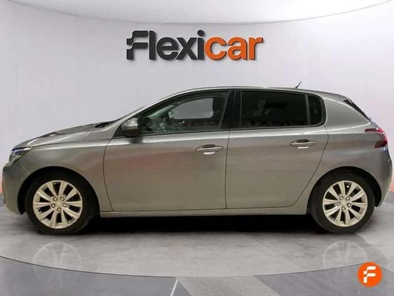Usado Peugeot 308 Style 131 CV (96 kW) 2020 Gris Utilitario