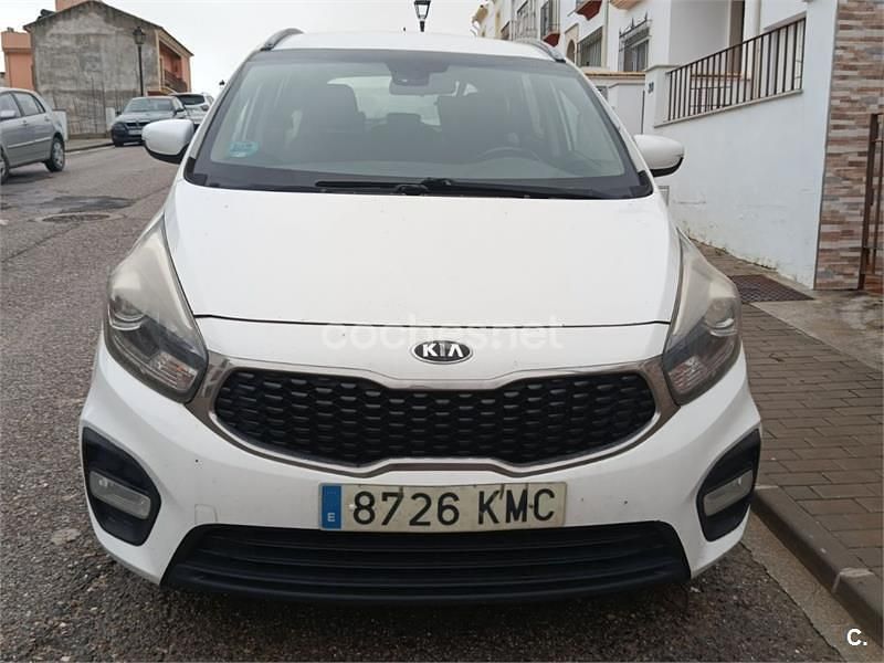 Usado Kia Carens 115 CV (84 kW) 2018 Blanco Monovolumen