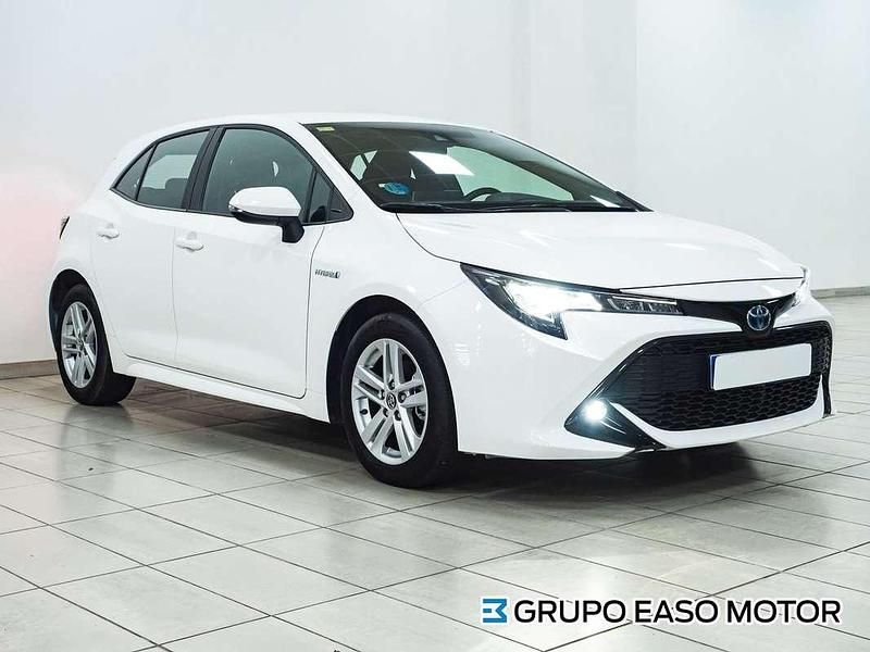 Begagnad Toyota Corolla Active 122 HK (89 kW) 2020 Vit Halvkombi
