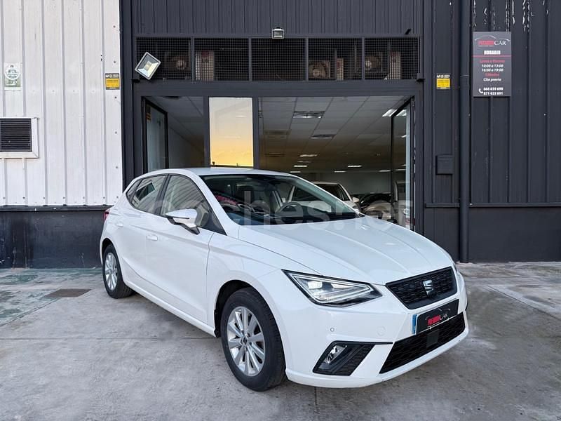Usado Seat Ibiza Style 110 CV (80 kW) 2023 Blanco Berlina