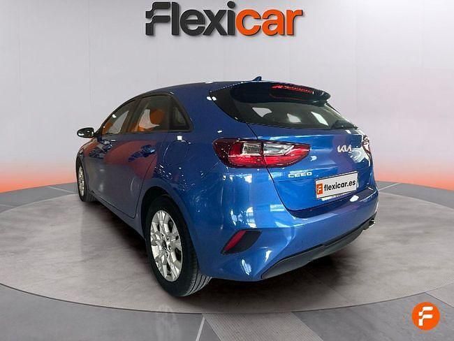 Usado Kia Ceed 100 CV (73 kW) 2022 Azul Utilitario