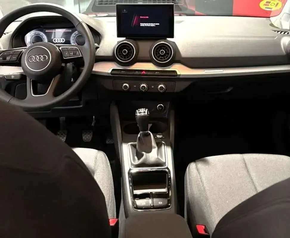 Usado Audi Q2 110 CV (80 kW) 2023 Blanco SUV