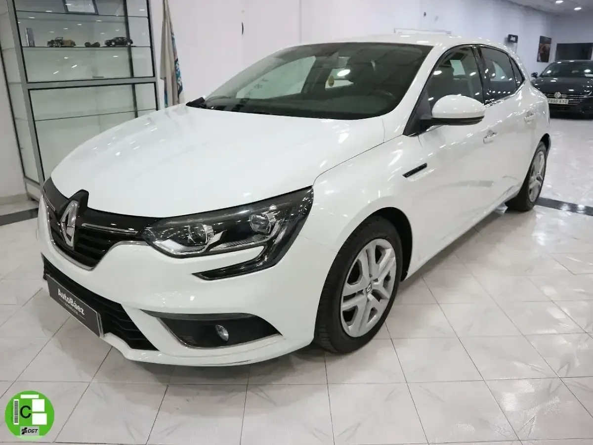 Usado Renault Mégane LIMITED 116 CV (85 kW) 2019 Blanco Utilitario