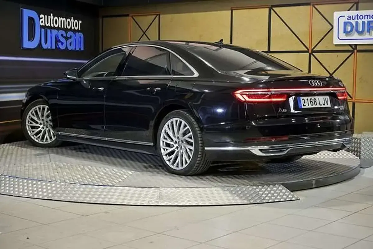 Usado Audi A8 Premium 449 CV (330 kW) 2020 Negro Berlina