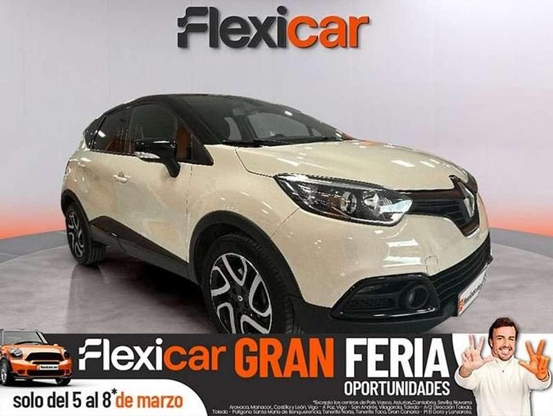 Usado Renault Captur Life 90 CV (66 kW) 2016 Beige SUV