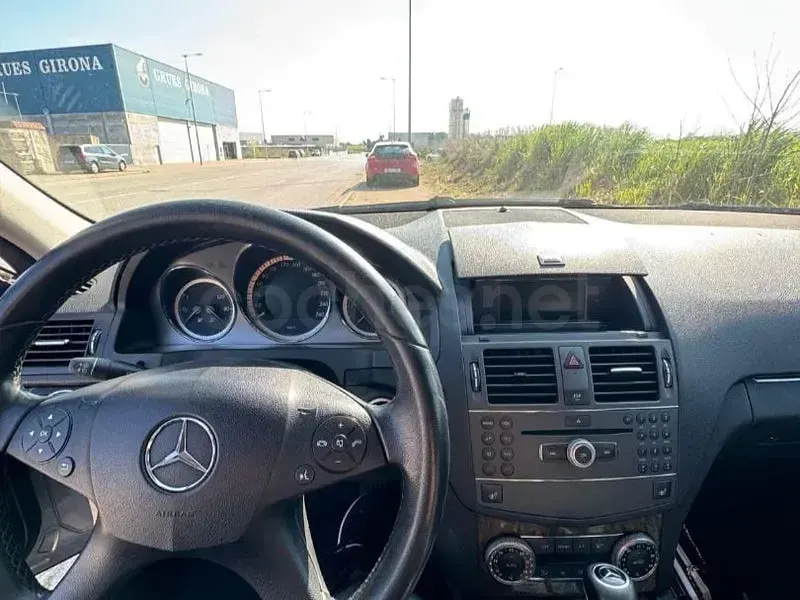 Usado Mercedes C350 Elegance 231 CV (169 kW) 2010 Gris / plata Familiar