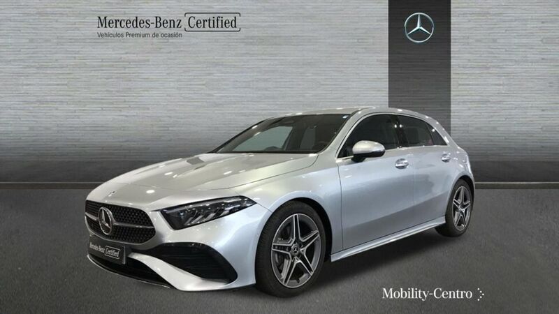 Plateado Usado 2024 Mercedes A180 Berlina | 32.900 € (Precio justo) - Imagen 1/4