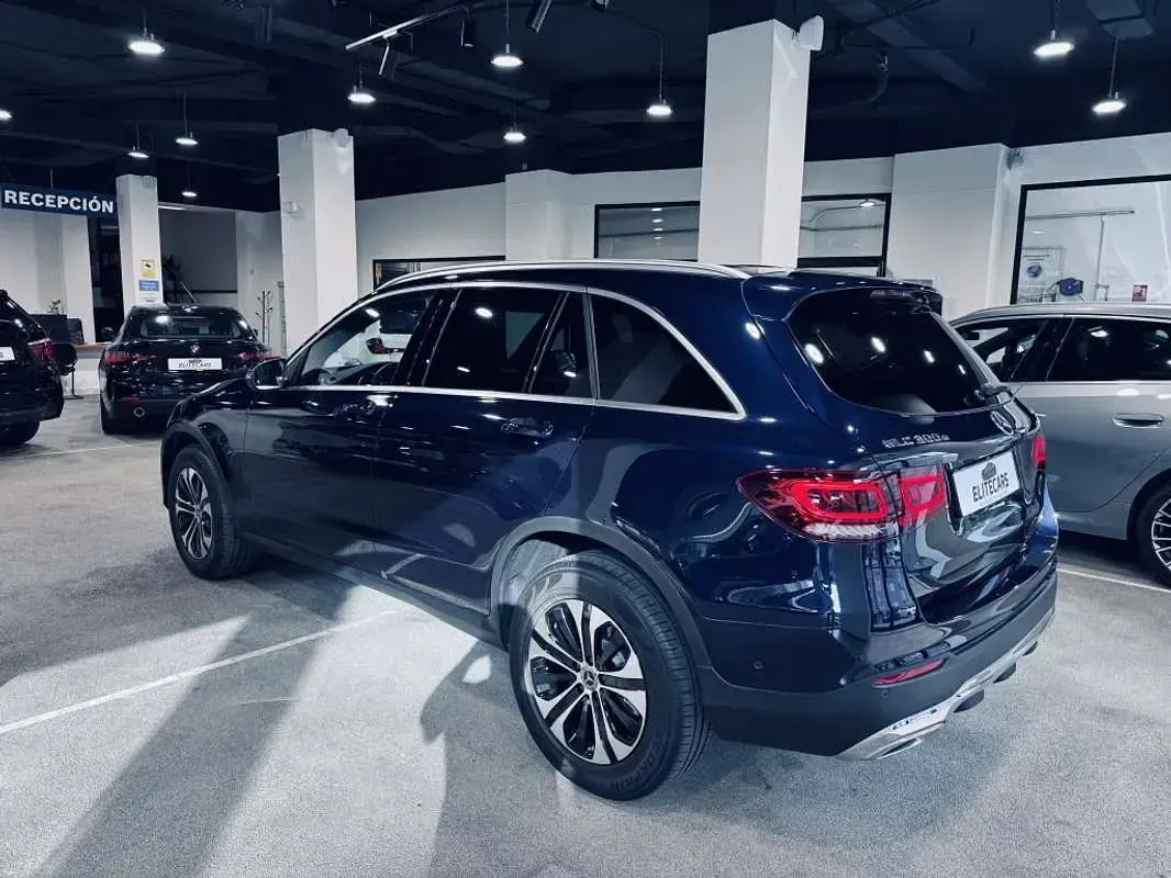 Usado Mercedes GLC300 321 CV (236 kW) 2021 Azul SUV