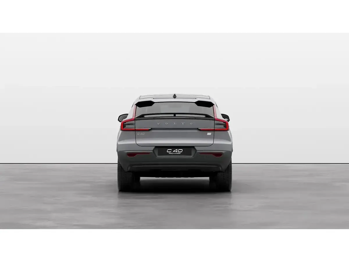 Usado Volvo C40 Core 175 kW (238 CV) 2024 Gris SUV